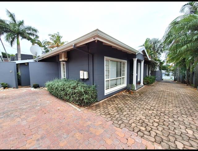 4 BEDROOM HOUSE TO LET IN LA LUCIA
